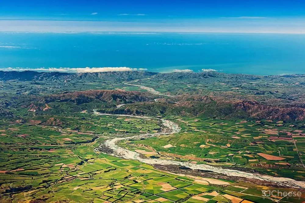 《花木兰》中国取景地藏着一间文艺酒店，改造百年土楼，仅26间房