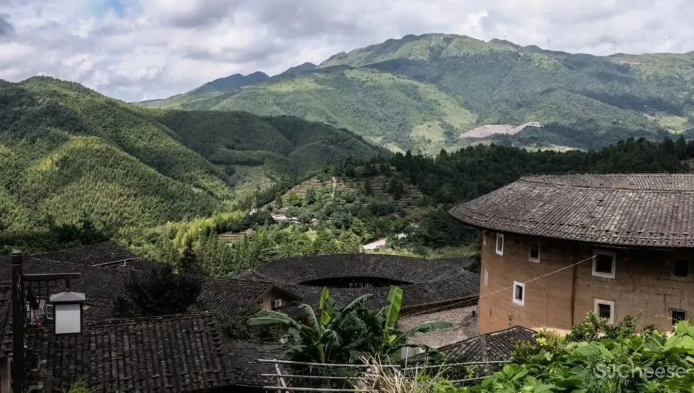 《花木兰》中国取景地藏着一间文艺酒店，改造百年土楼，仅26间房