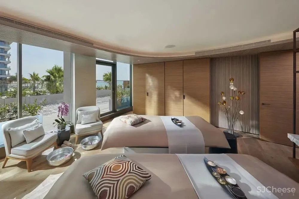 【11万住一晚】中东第一家扇子酒店 迪拜朱美拉文华东方!