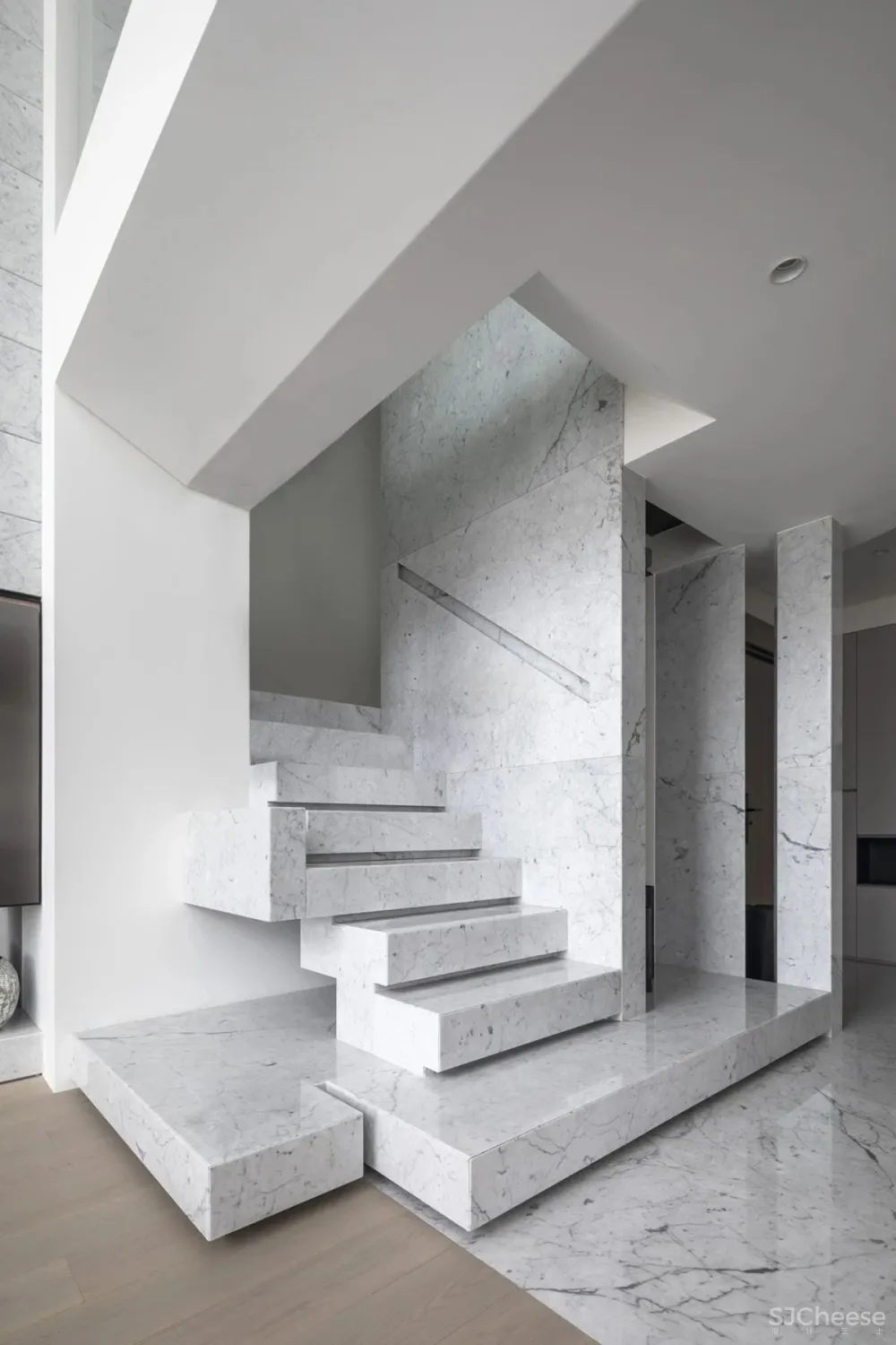 近境制作唐忠汉新作丨量体对叠切割的三维立体空间,时间以此而宁静!