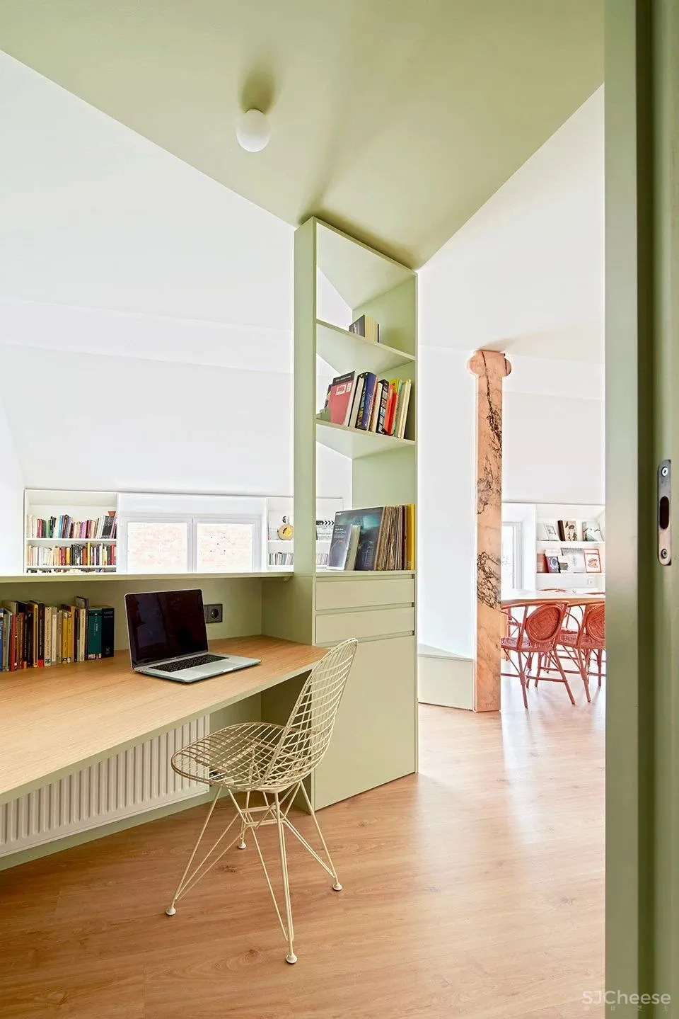 定制家具打造独特生活体验 PROVIDÈNCIA顶层公寓改造 AMOO