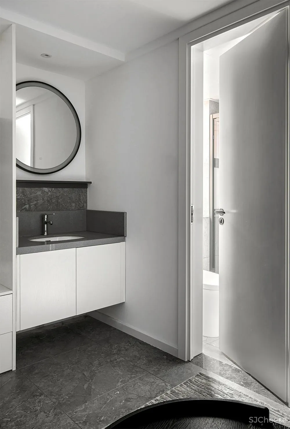 黑白灰，极具视觉张力的极简格调 予以设计