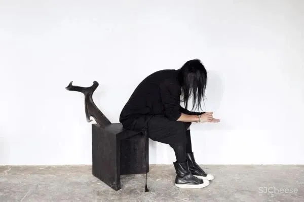 窥探一下时尚界的暗黑之王Rick Owens,他的家和他的生活都充满着怪异气息