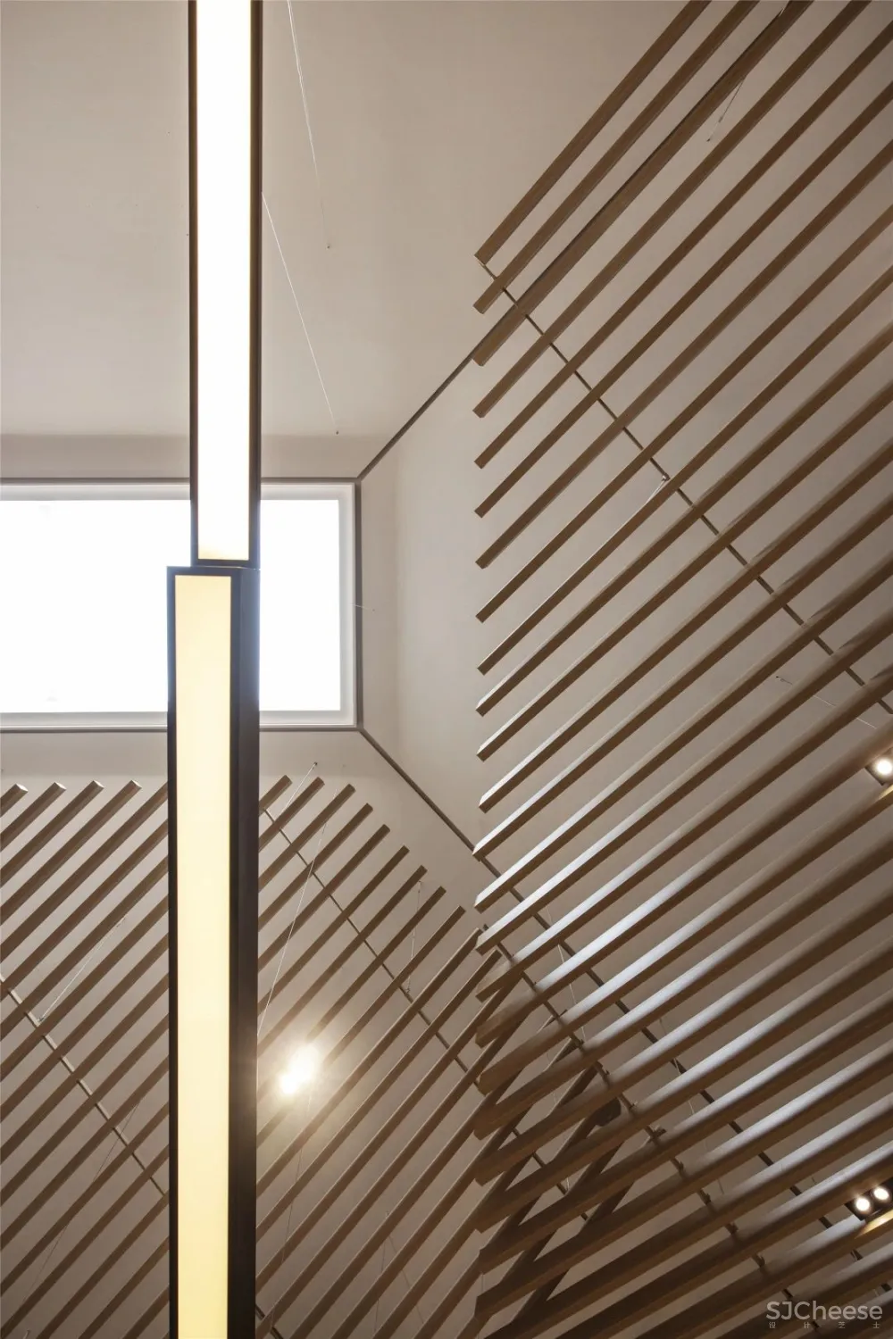 光影的几何丨唐忠汉新作