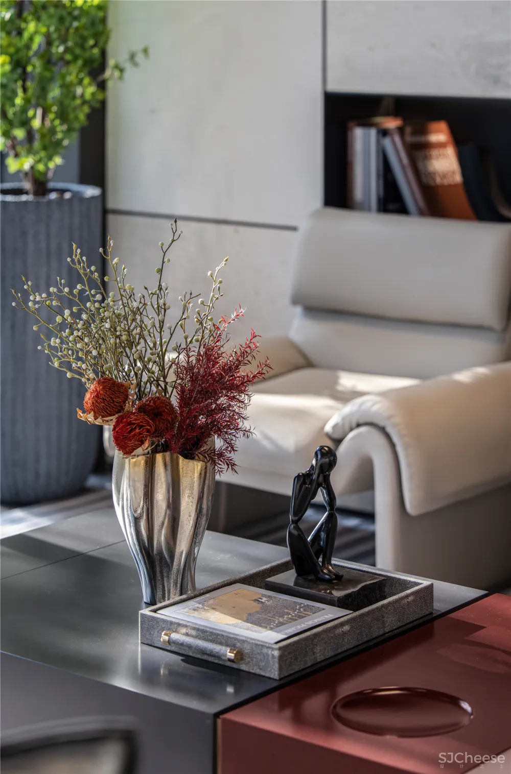 羽果新作:老工业城市美学风格的售楼处