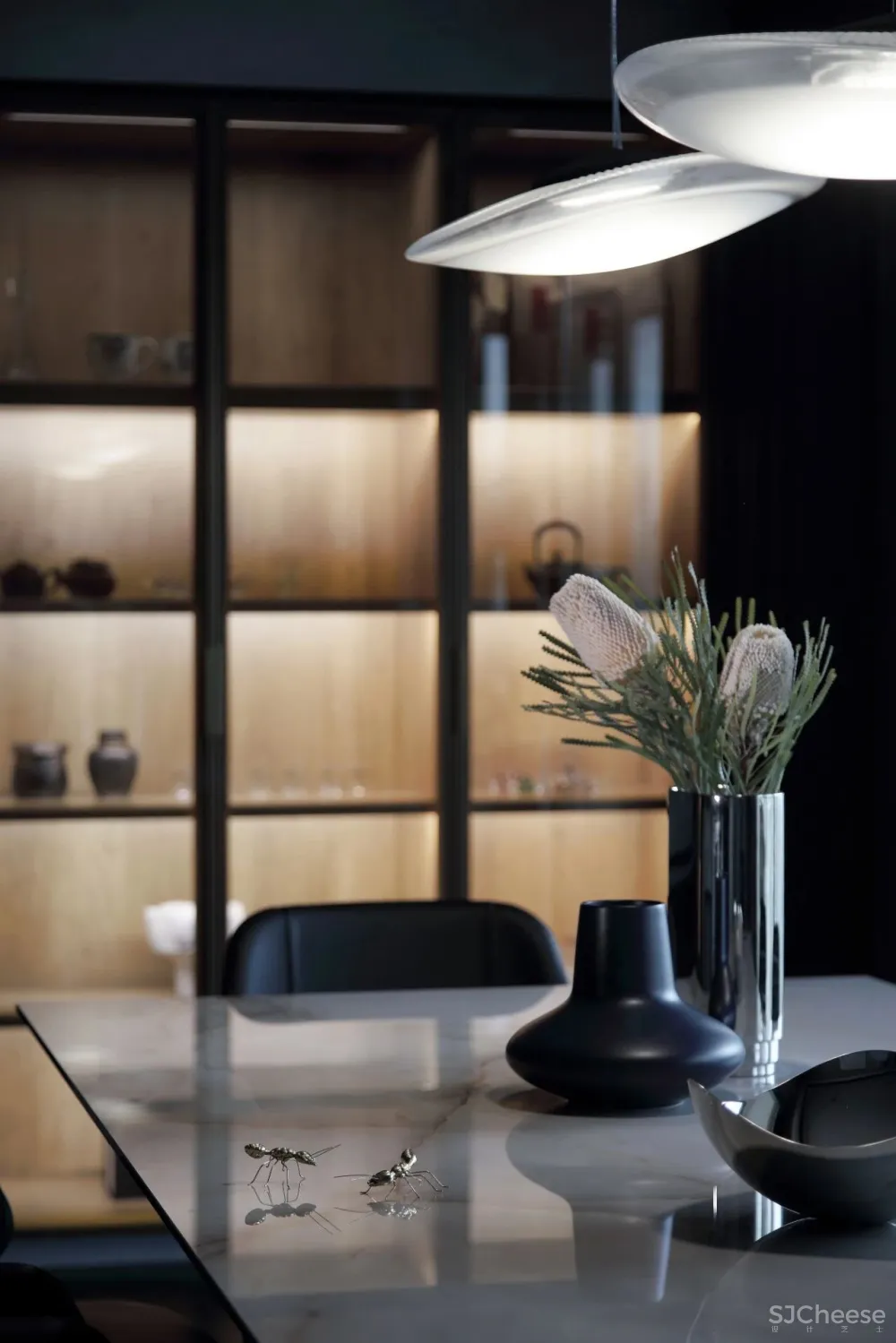 轻奢雅灰美宅:转了半个地球的沪上业主直言,好的地方还是家