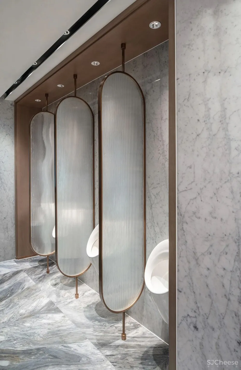 移步梦蓝美景,探寻安然意境 刘姮