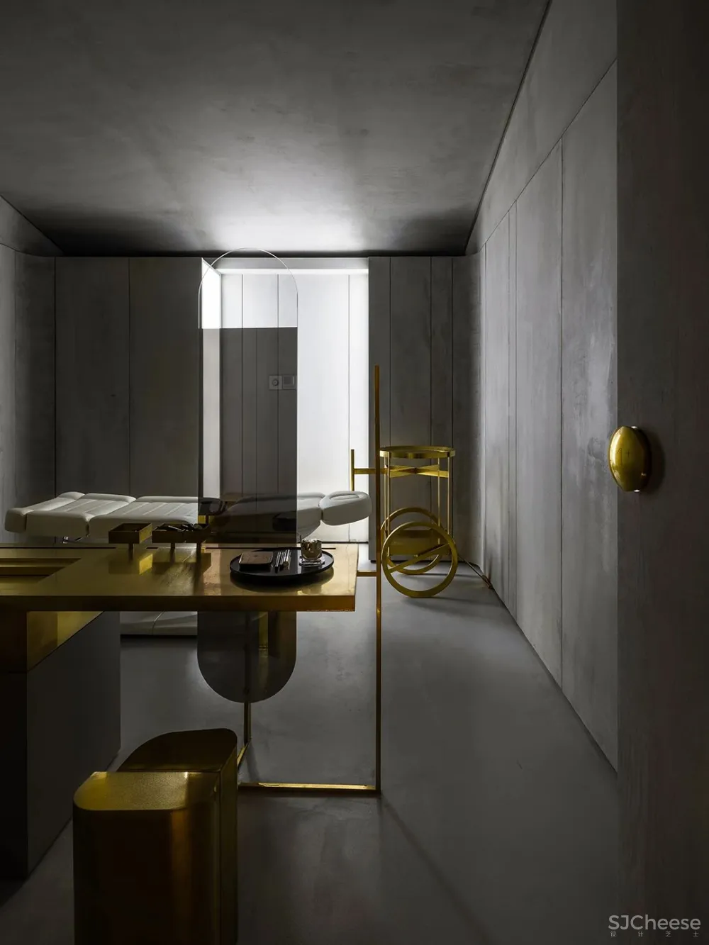 DOMANI 东仓 亮如白昼的夜及温和的肢解