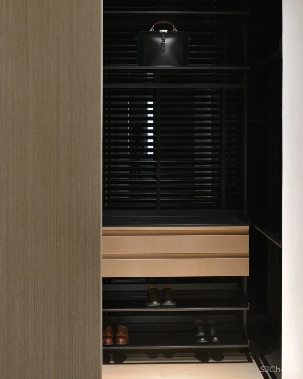 168㎡黑白木质空间,纯净与心安才是家的模样!