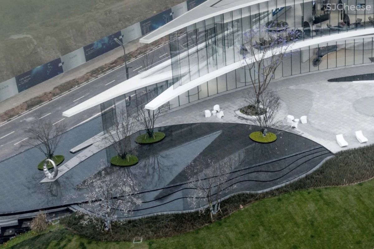 LWK PARTNERS丨2500㎡重庆江山雲出 • Legend未来人居艺术馆