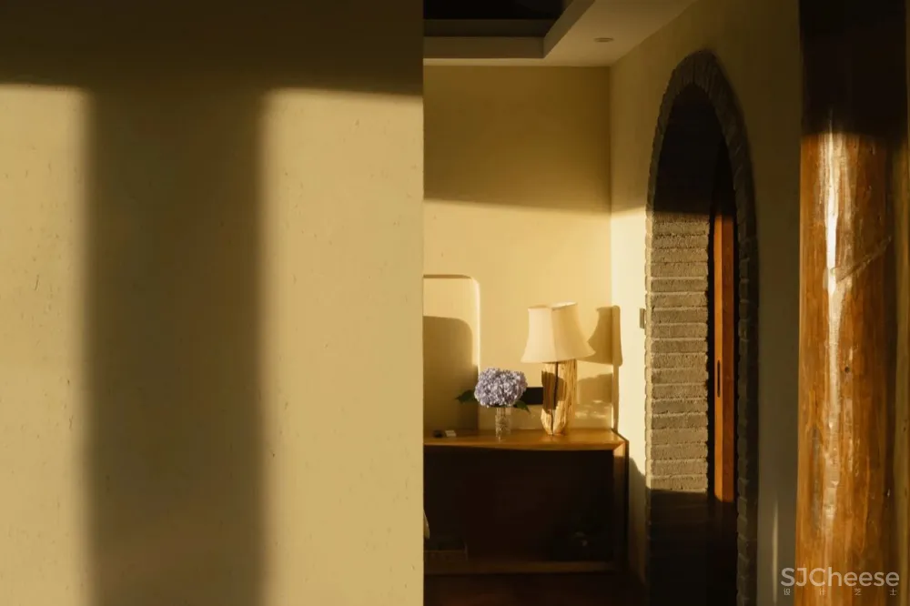 告别人从众！这个被低估的“西南小瑞士”，被稻田火山与古老温泉所拥抱，600年边陲小城的魅力，人见人爱！