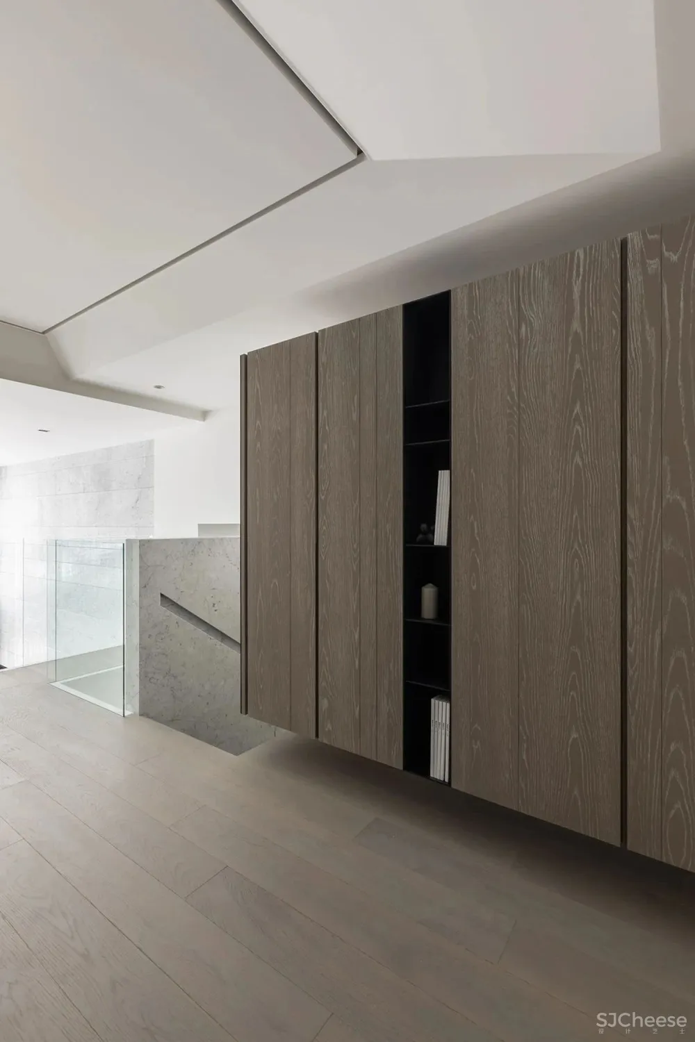 近境制作唐忠汉新作丨量体对叠切割的三维立体空间,时间以此而宁静!