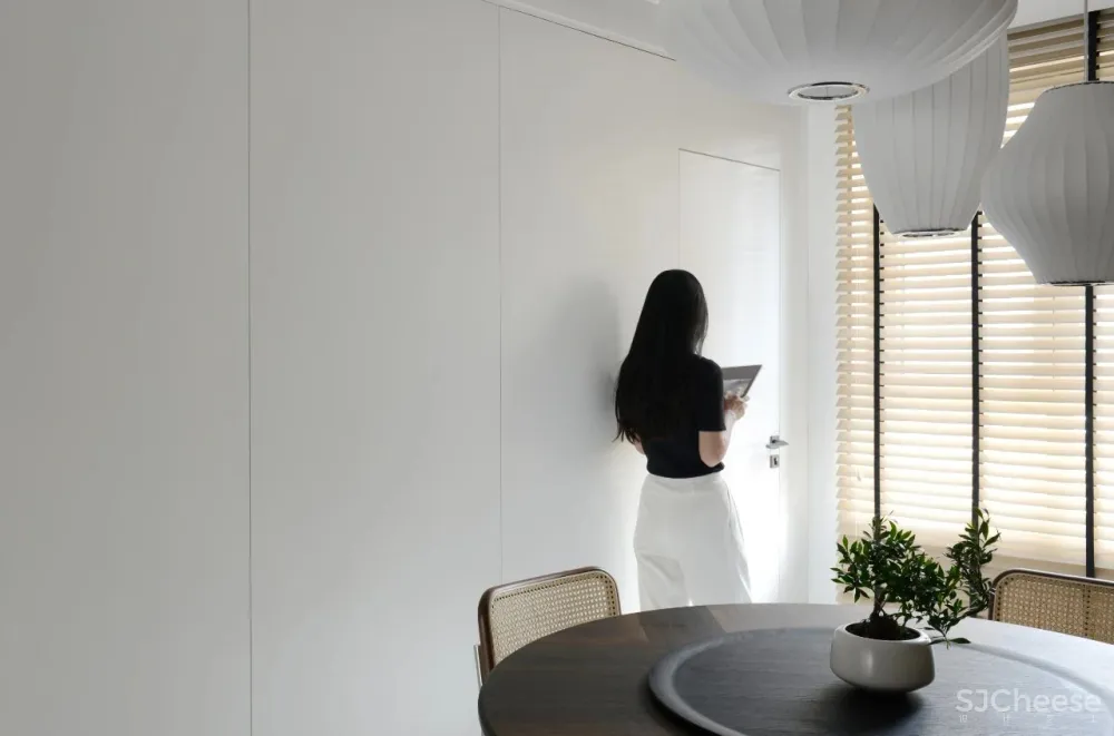 168㎡黑白木质空间,纯净与心安才是家的模样!