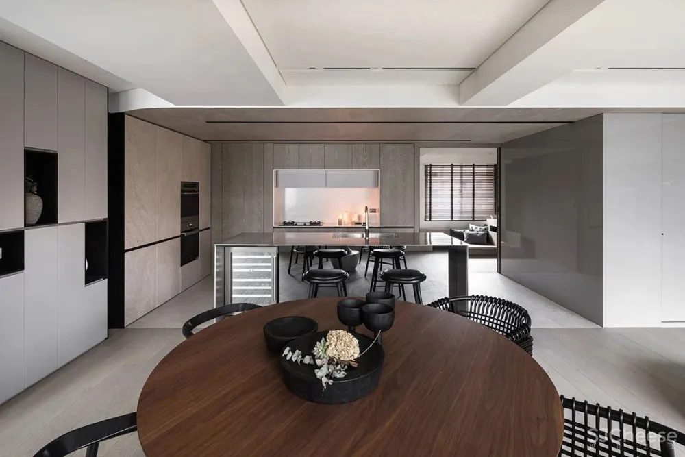 近境制作唐忠汉新作丨量体对叠切割的三维立体空间,时间以此而宁静!