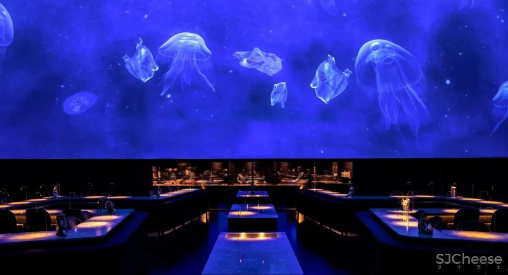 90后大厨打造沉浸式餐厅设计,颠覆传统用餐体验,连大门都出乎意料......