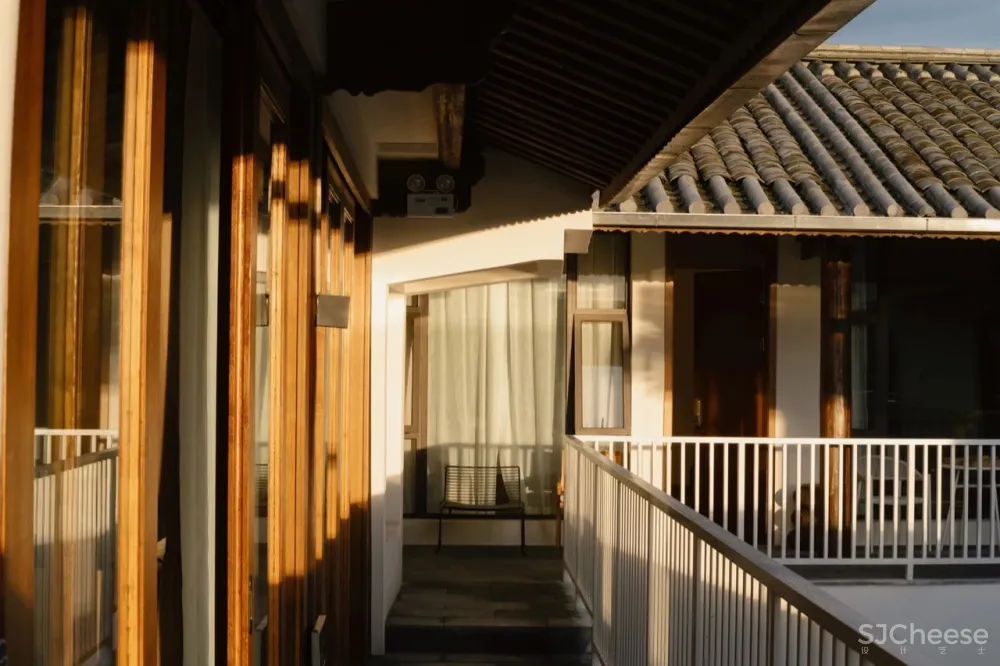 告别人从众！这个被低估的“西南小瑞士”，被稻田火山与古老温泉所拥抱，600年边陲小城的魅力，人见人爱！