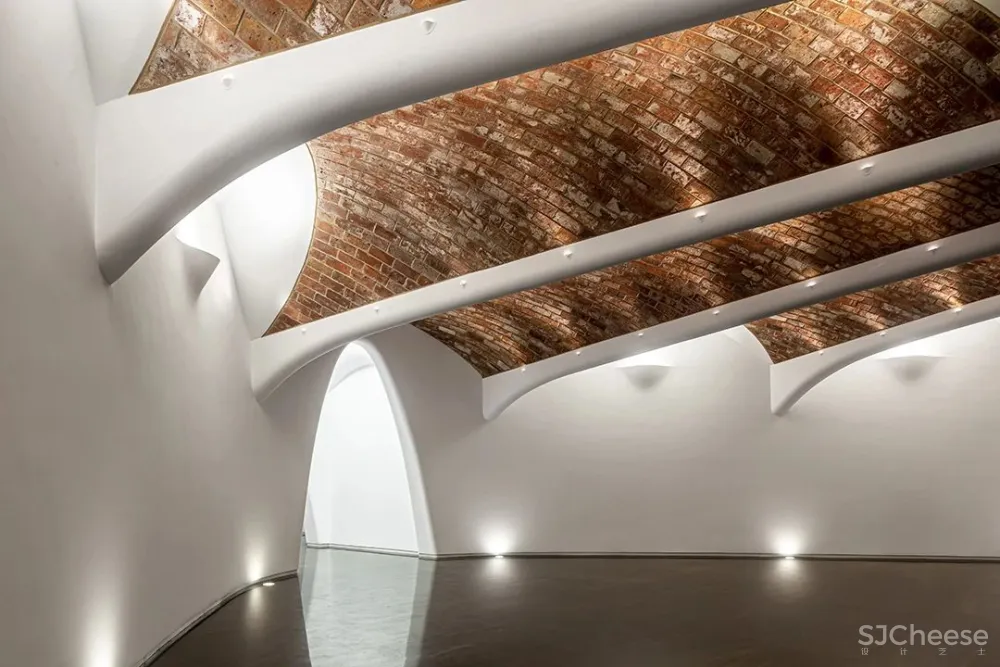 Marisfrolg 总部,时尚与艺术的完美融合,惊艳深圳