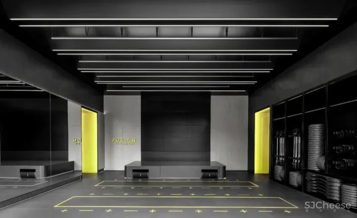 热炼「熔」城,史上“最黑”的健身房却如此酷帅