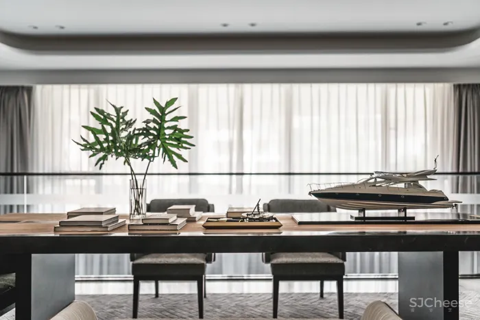 650㎡ 独栋别墅,以水为线 · 与水共生!