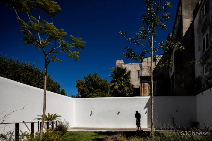 Guesthouse in Lisbon Pedro Domingos Arquitectos