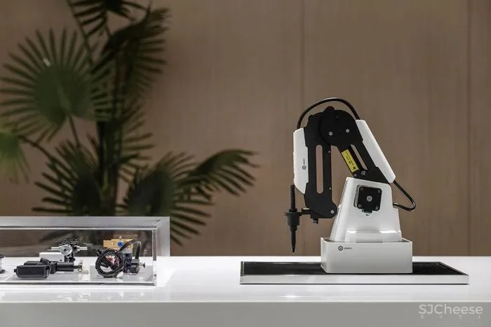 YuQiang - Partners 万科·万创科技城，数字化场景的奇妙交互