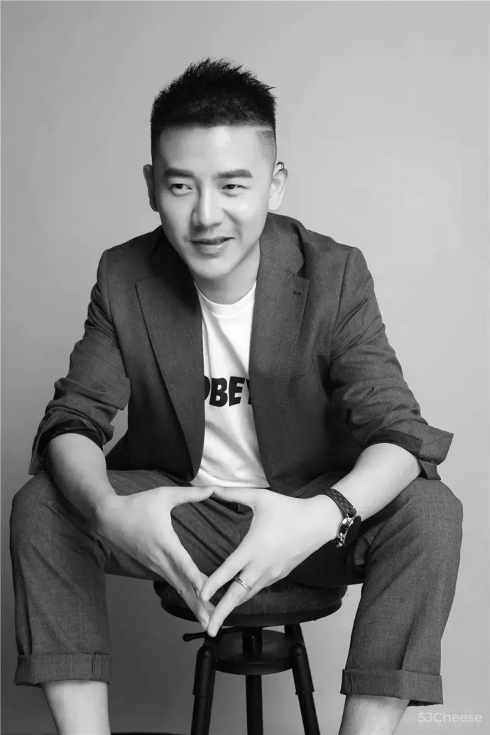 FF DESIGN • 折线｜120平一人居，50度灰的空间独白