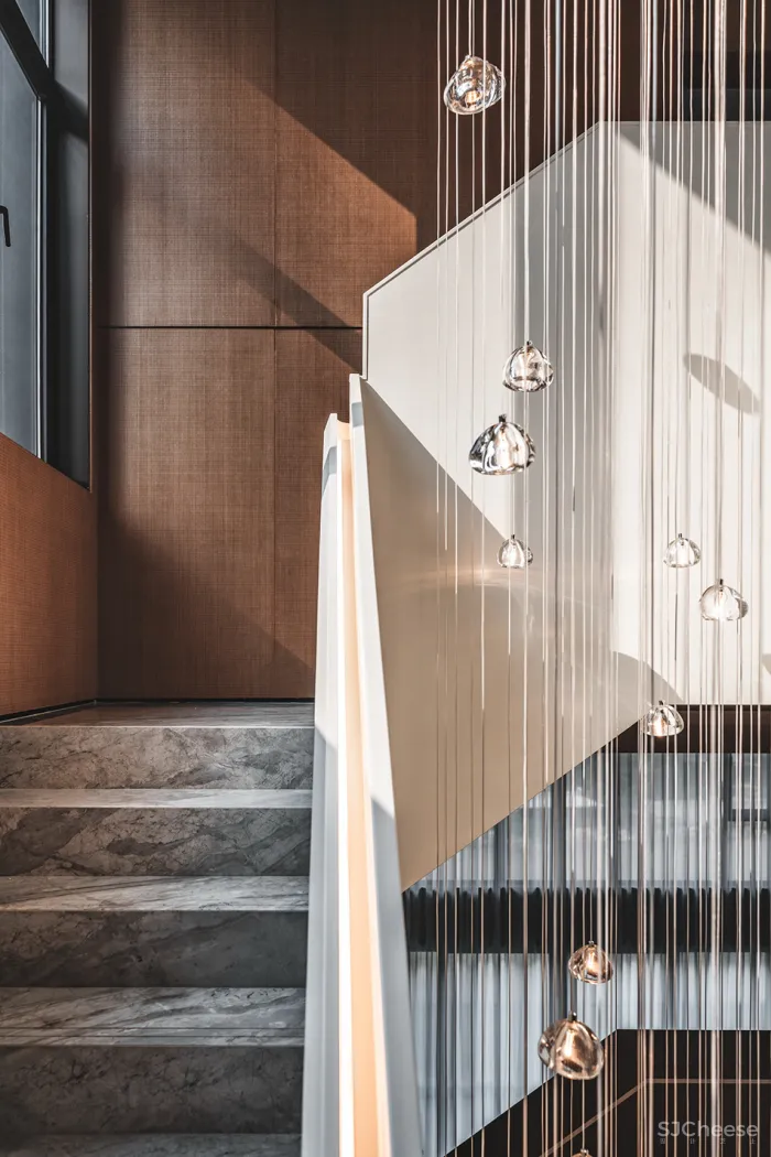 650㎡ 独栋别墅,以水为线 · 与水共生!