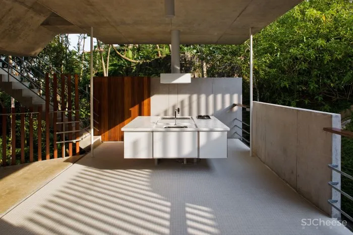 Living Under the Sun Architecture in the Tropics by Gestalten