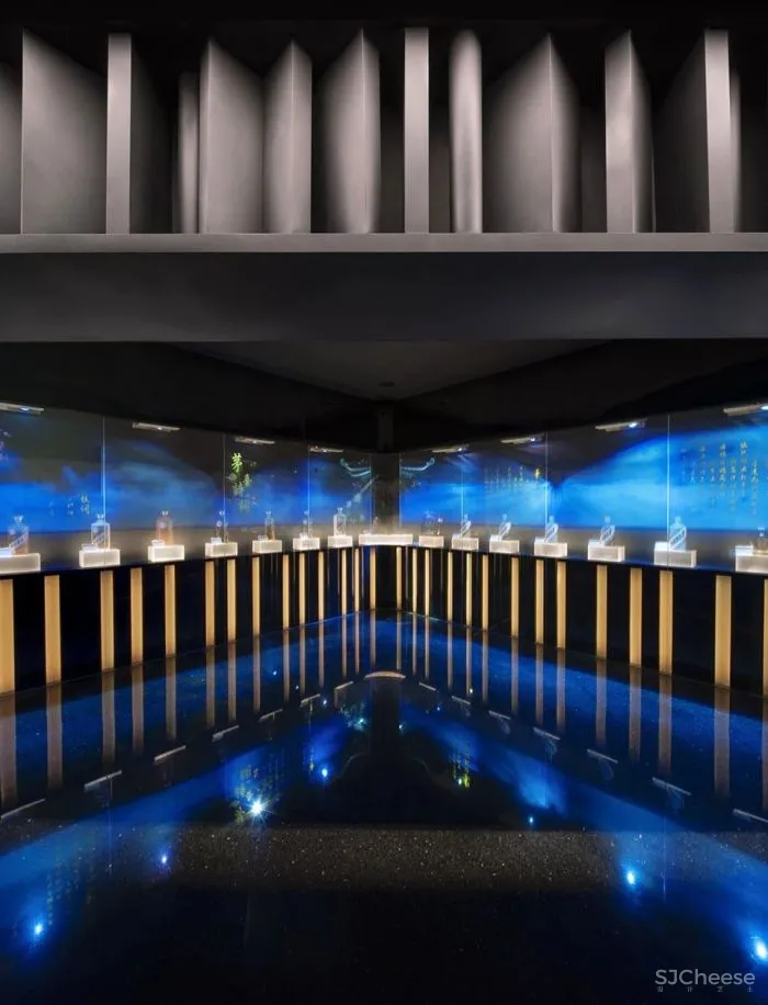 白酒继续飙车 单日暴涨3100亿!茅台有多“Dior”?网友:“看完这家酒俗体验馆就知道买哪一股了!”