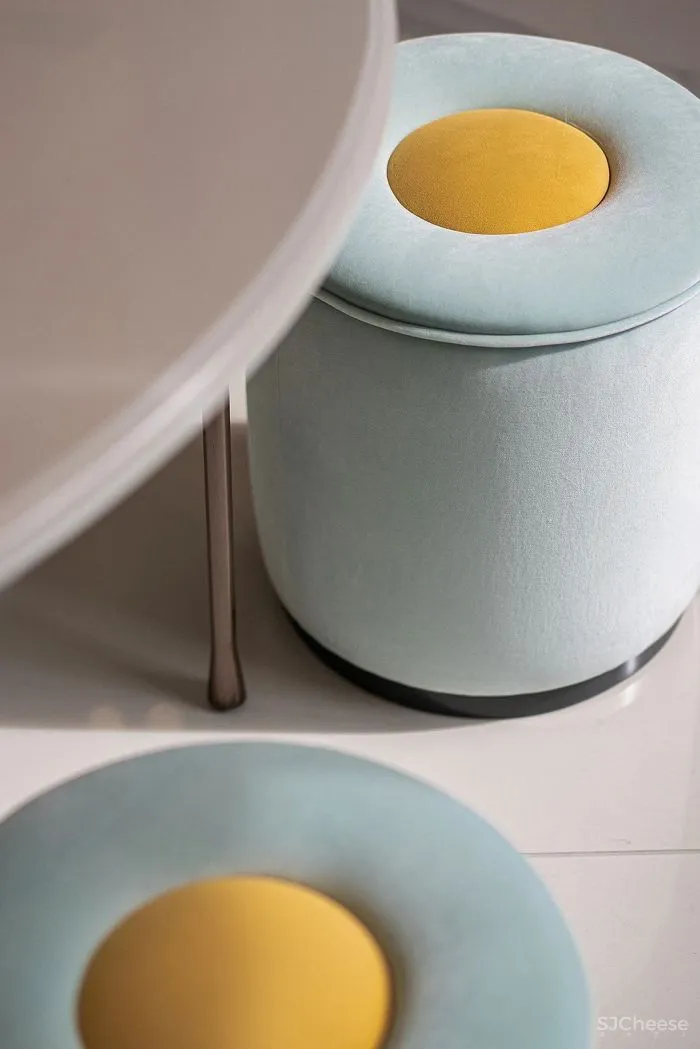 奥迅设计 艺术与场景共舞 佛山方直珑湖湾售楼部