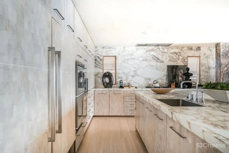 Kelly Wearstler海边私宅曝光！557㎡，1.4亿就能买到！