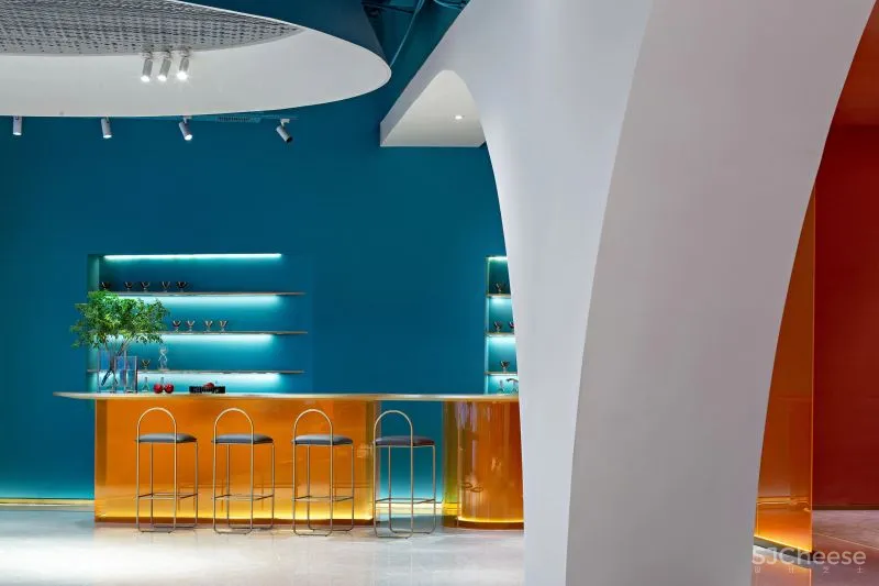 旭辉:以“色”互动的实验性体验馆 矩阵纵横