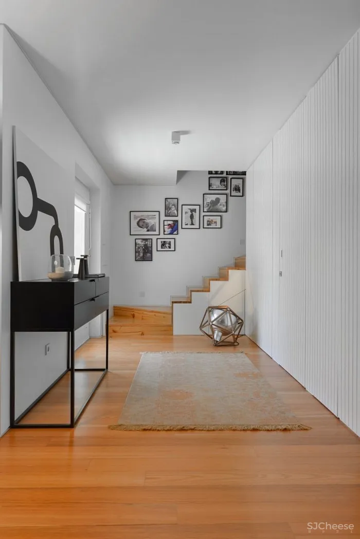 Juno House / Mónica Parreira