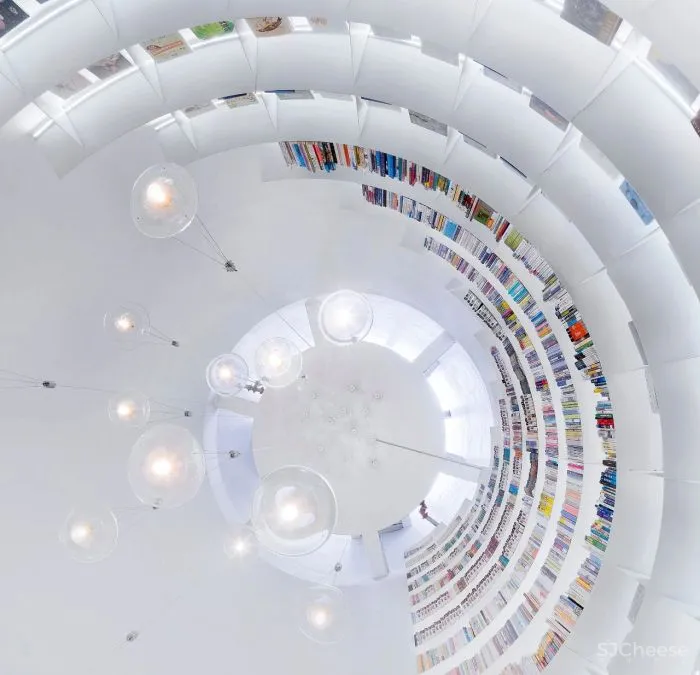 读书日,来看这座在筒仓中新生的书店