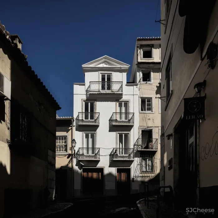 Guesthouse in Lisbon Pedro Domingos Arquitectos