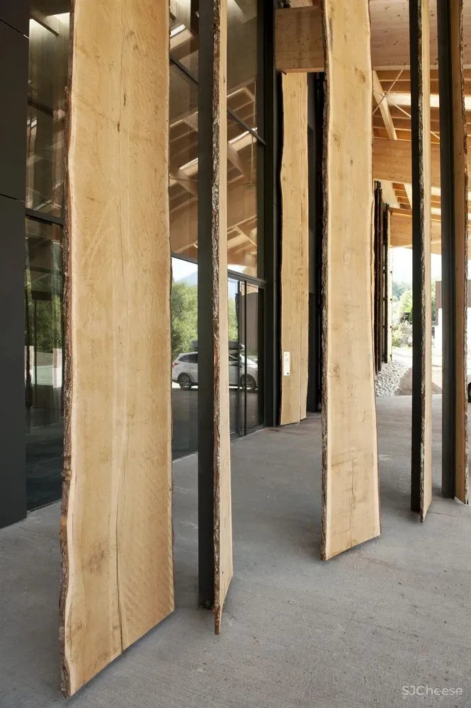 隈研吾新作又把木头玩出新花样!这是要集齐建筑材料的一百种玩法?