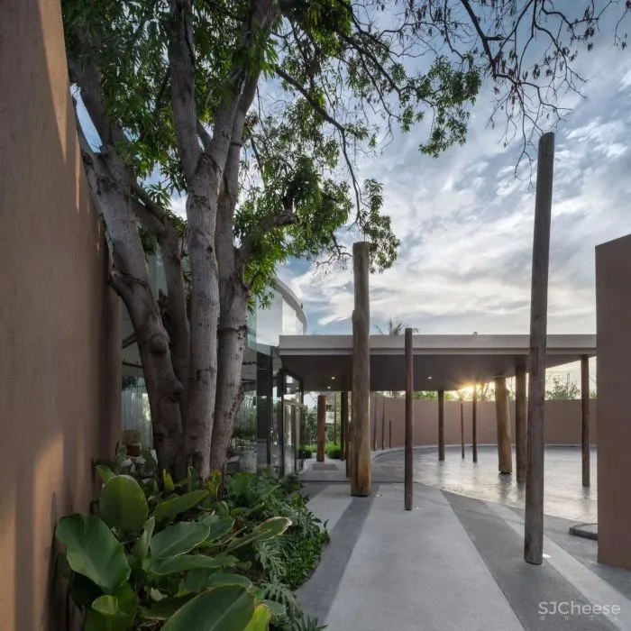 泰国又出极致度假酒店:面朝大海,融于自然!