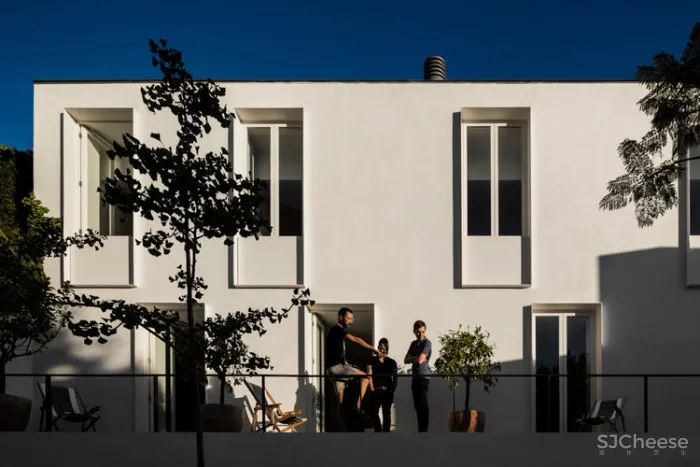Guesthouse in Lisbon Pedro Domingos Arquitectos