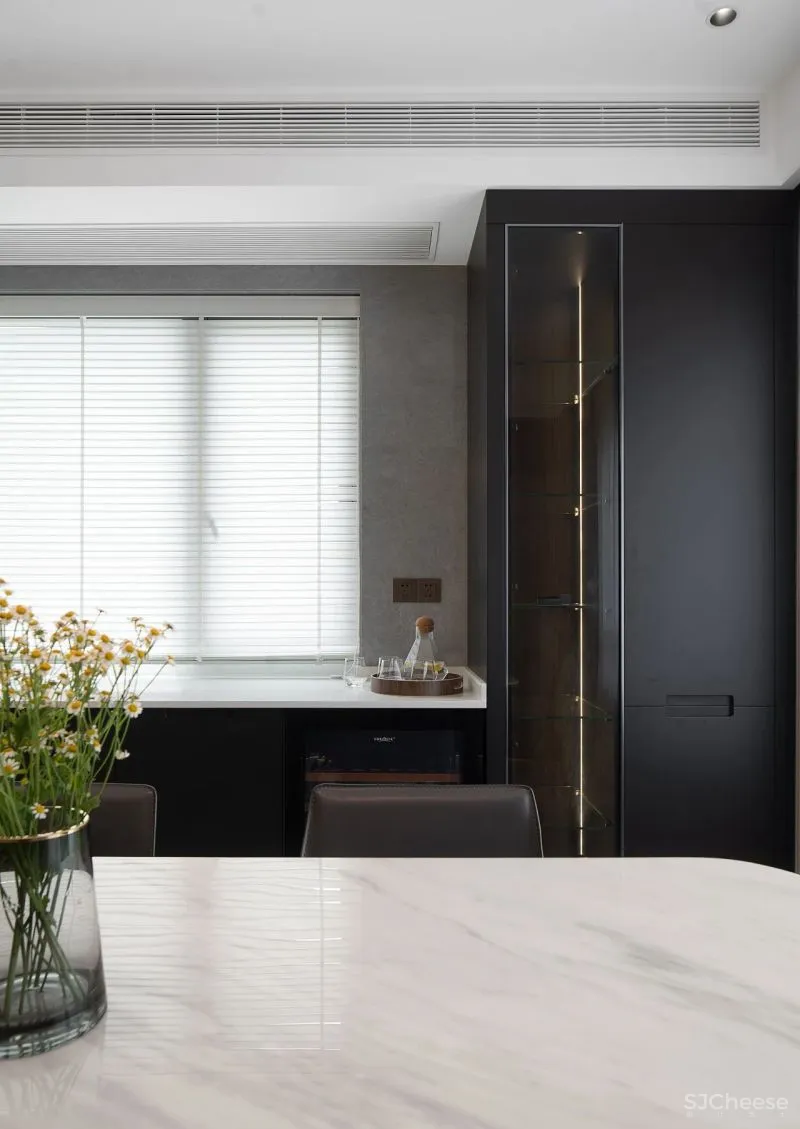 新作 王舒森:家人闲坐,灯火可亲