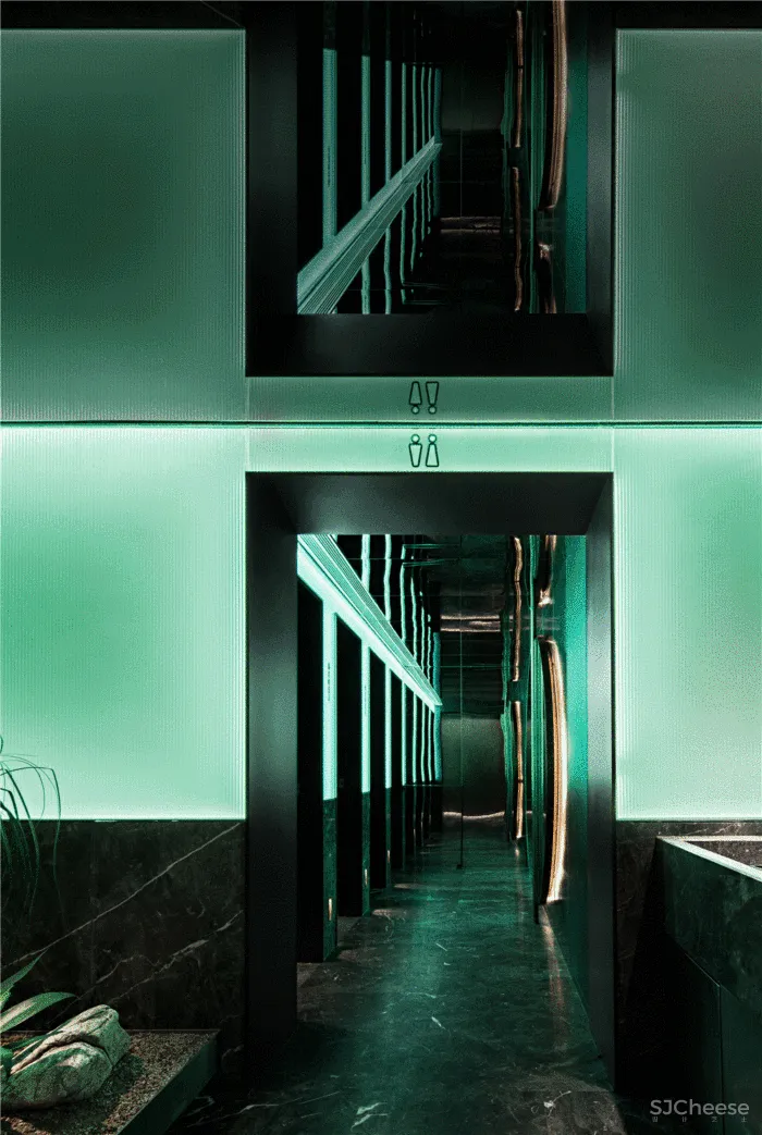 从簋街“长出来”的京城名餐厅 胡大总店，北京 IN·X屋里门外