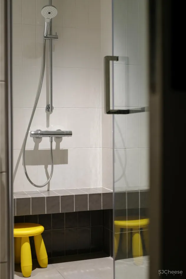 设计师141㎡自住宅,“去设计化”装修长啥样?