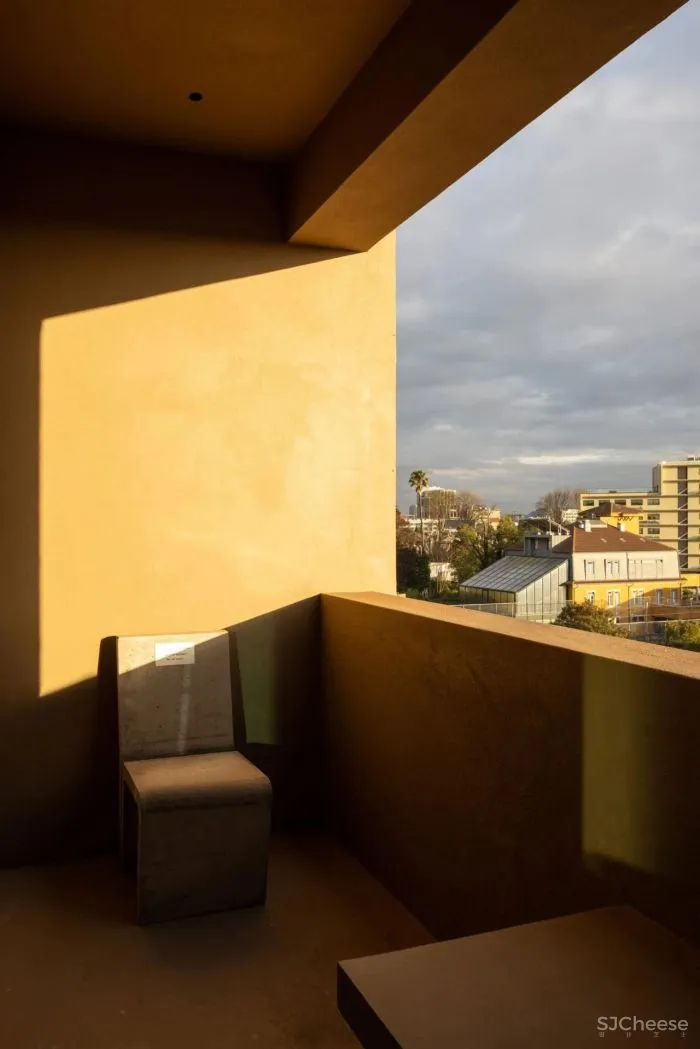 有趣的O型动线让功能区串联,从封闭黑暗到明亮时髦的大翻身