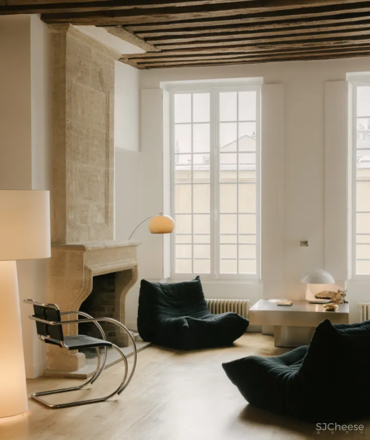 老宅不仅得到了翻新,还加入了许多屋主超爱的艺术元素