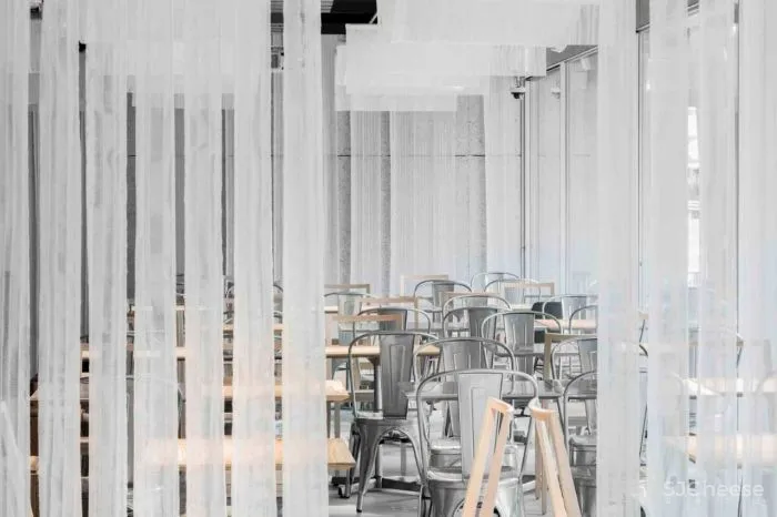 隈研吾新作又把木头玩出新花样!这是要集齐建筑材料的一百种玩法?