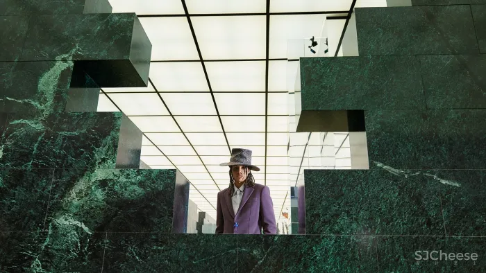 LV、Prada、Dior...最新秀场设计,2021疫情下的直播大秀