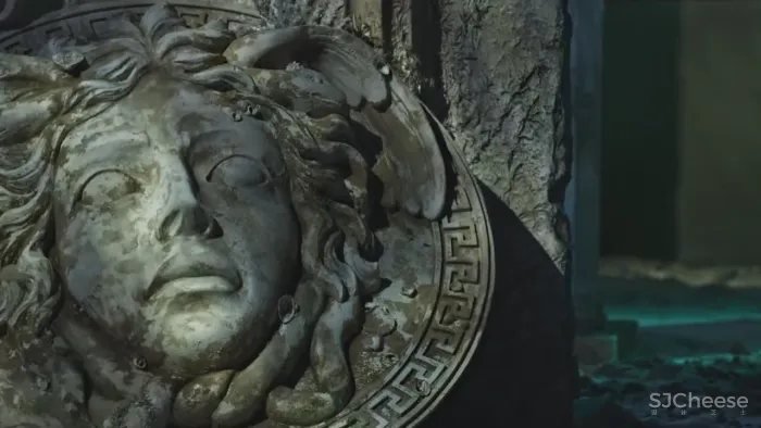 LV、Prada、Dior...最新秀场设计,2021疫情下的直播大秀