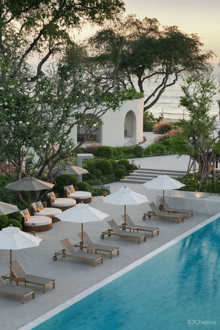 泰国又出极致度假酒店:面朝大海,融于自然!