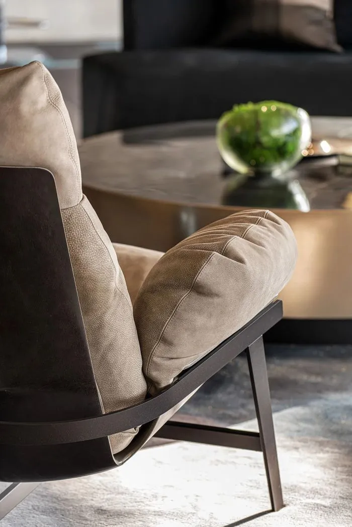 AN AURA 段志 大百汇广场，深圳福田 CBD 超甲级办公的艺术实践