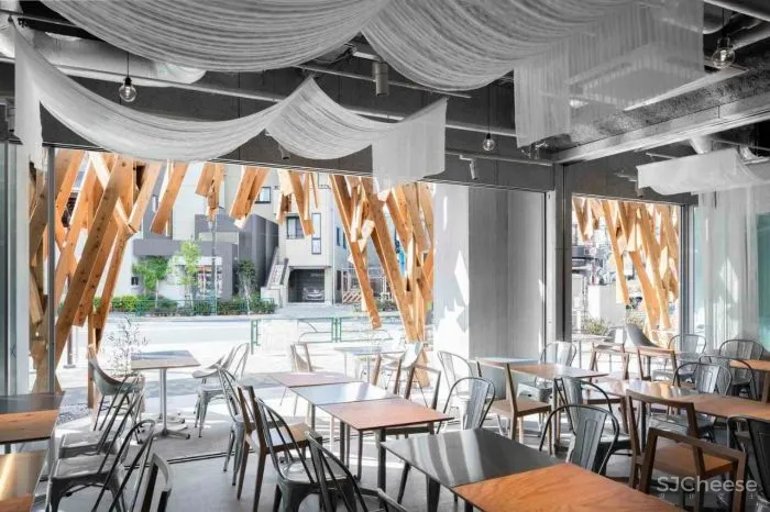 隈研吾新作又把木头玩出新花样!这是要集齐建筑材料的一百种玩法?