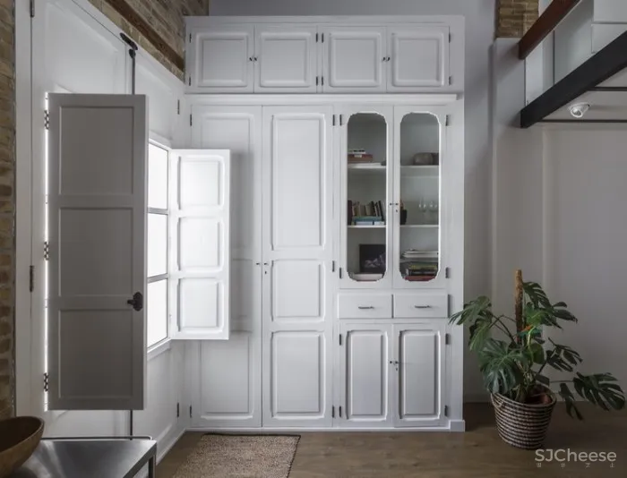 Loft Renovation in El Cabañal AMBAU TALLER D’ARQUITECTES